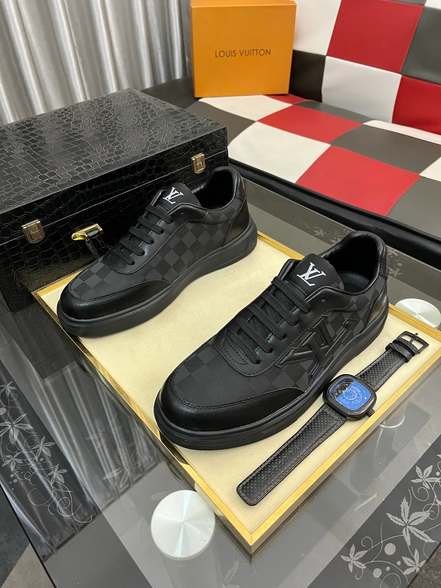 Men's shoes 💰400⌚️⌚️【LOUIS VUITTON】Same style as Louis Vuitton* official website 🚹Men's high-top casual shoes❤️Same style as popular celebrities and big names ~ Best-selling at home and abroad Lv focuses on the checkerboard series...Imported first-layer cowhide with special fabrics➕Full sheep leather lining➕Brand-specific hollow outsole💎Number: 38-443️⃣Colors available